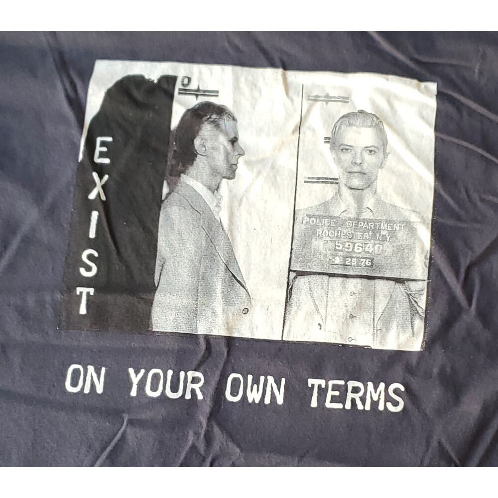 Vintage large Bowie T-shirt. David Bowie tee shirt. FREE SHIPPING